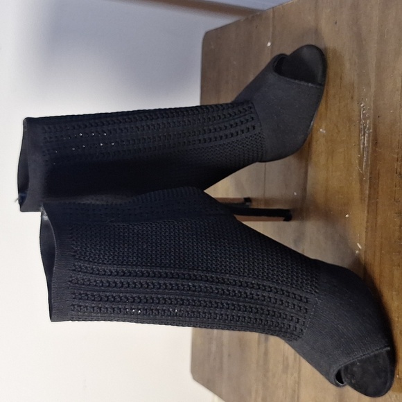 Catherine Malandrino Black Knit Peep-Toe Boots Size 6.5 - Picture 5 of 11